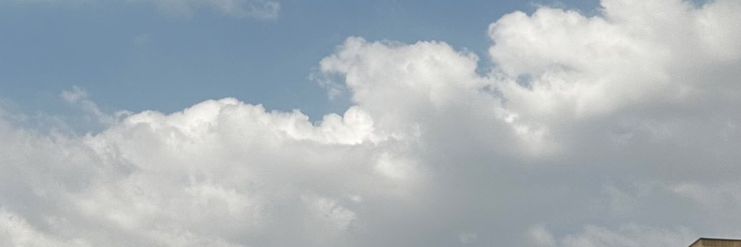 noo20ra's profile banner image