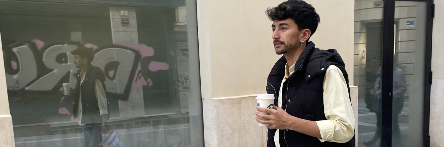 varo_b's profile banner image
