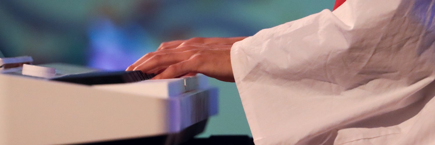 Jun @junihuhn.bsky.social banner