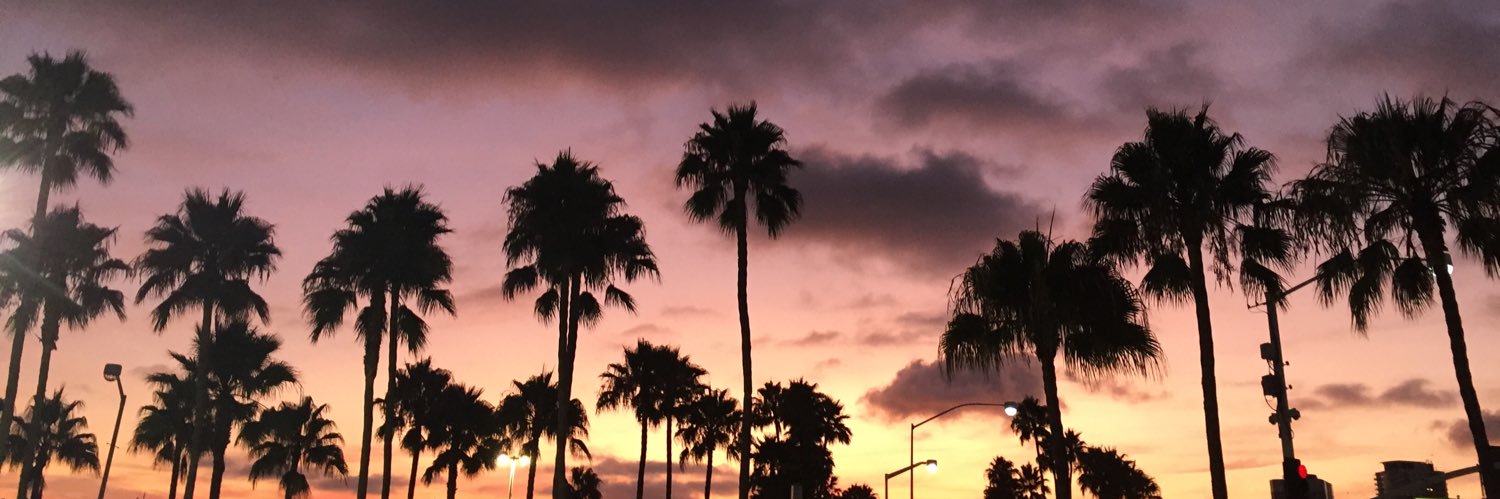 emantothat's profile banner image