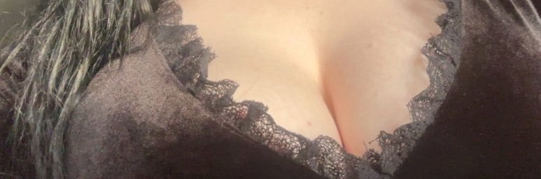 iingridrichelly's profile banner image