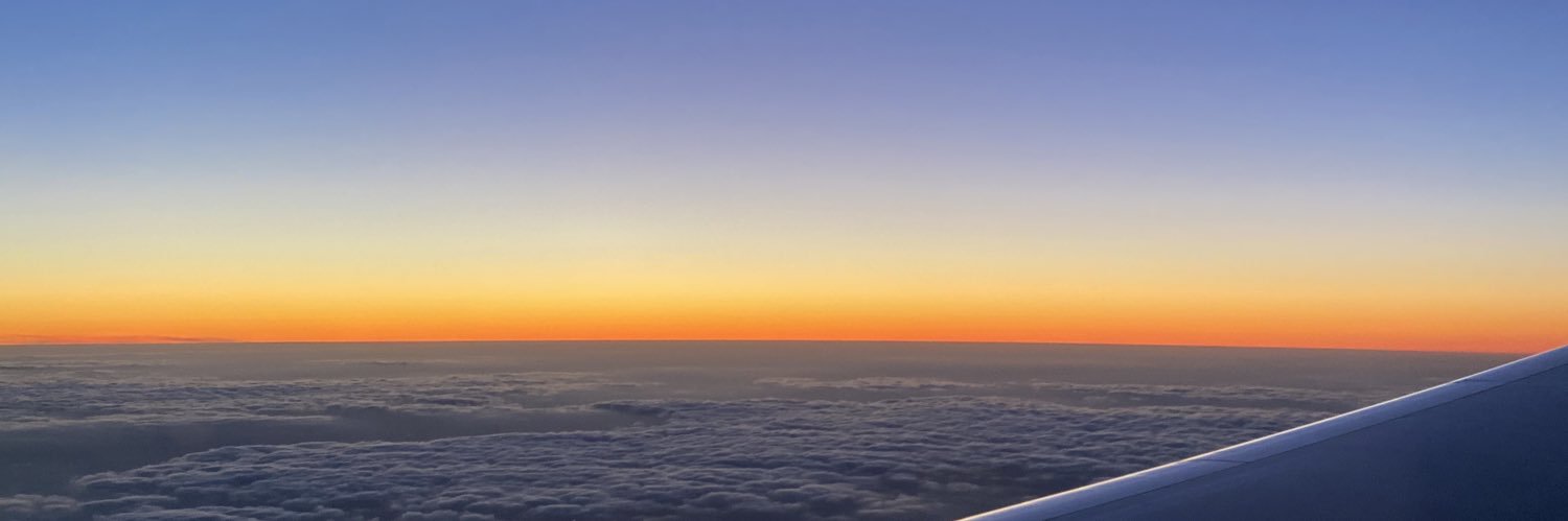 lealingrand's profile banner image