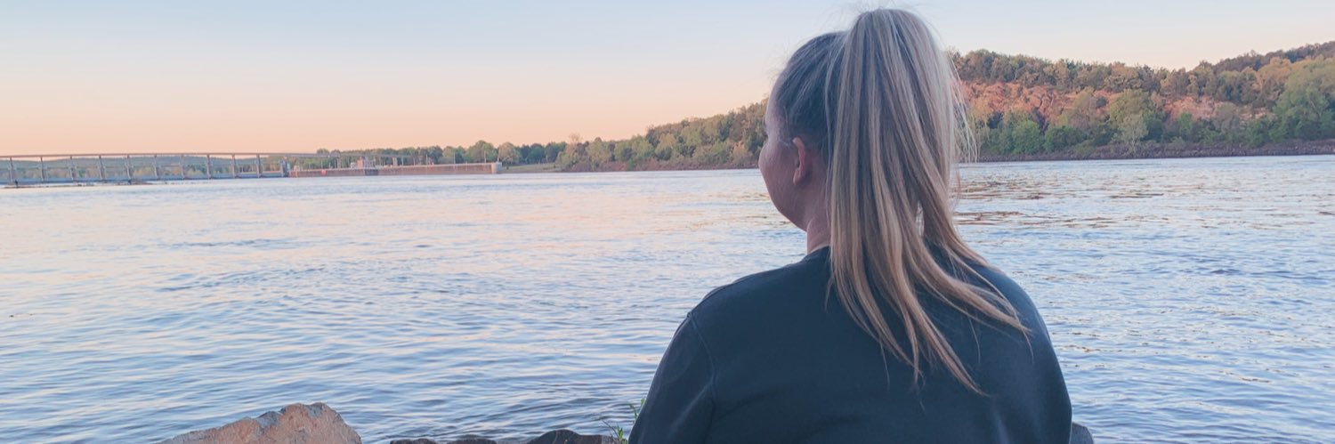 anna_stout12's profile banner image