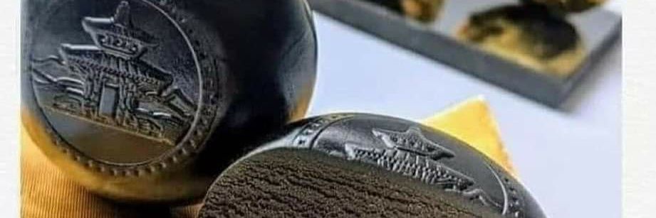 AlbaExtracts's profile banner image
