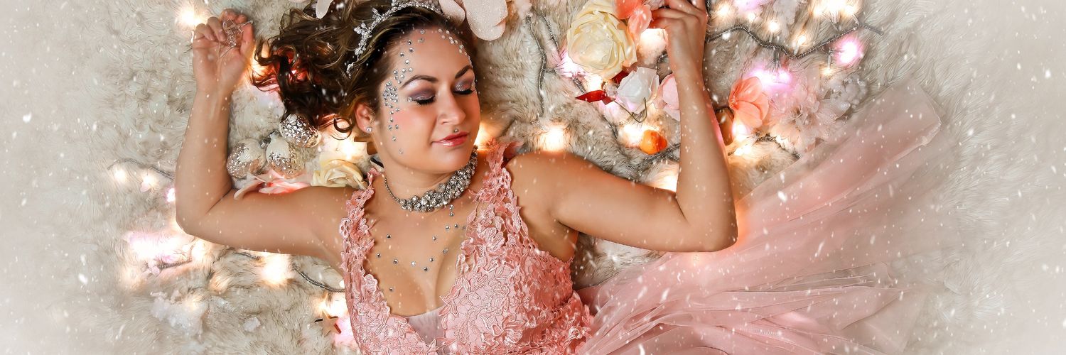JuliaMayArtwork's profile banner image
