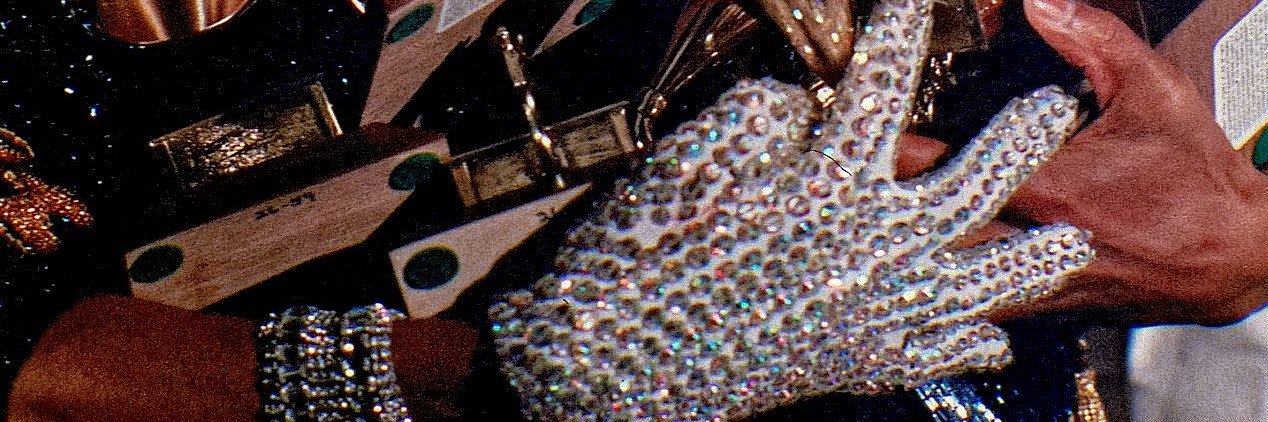 AntLovesUdotCom's profile banner image