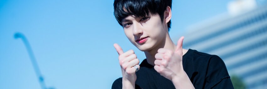 junpics's profile banner image