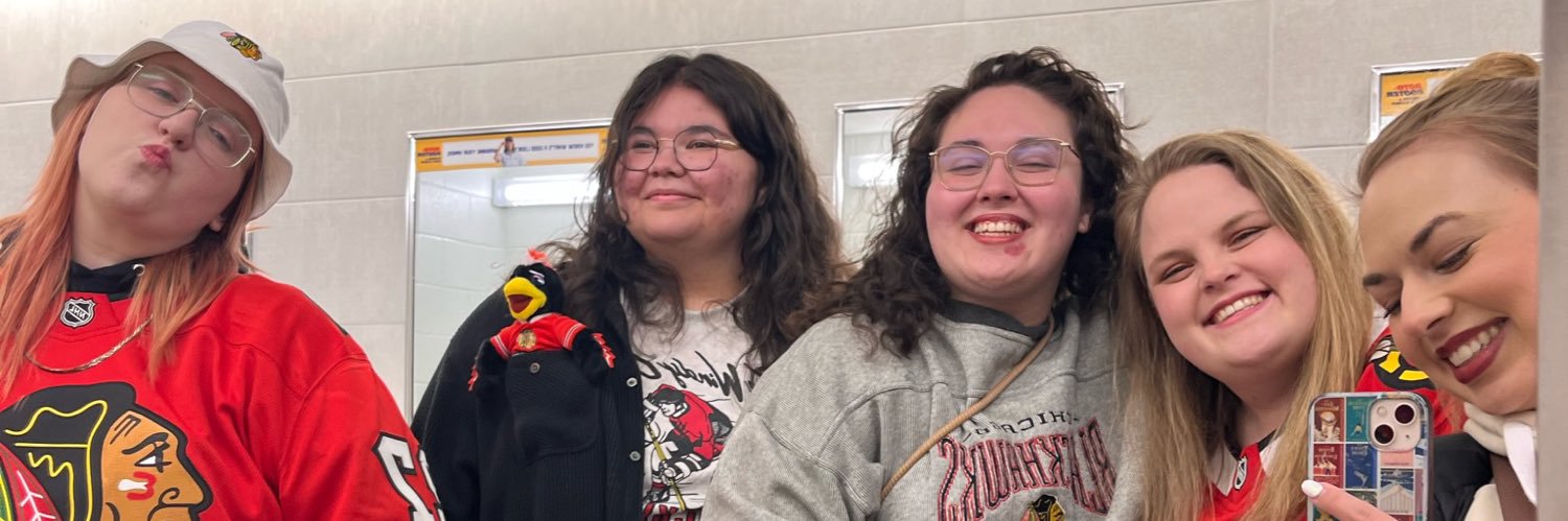 emi_rose23's profile banner image