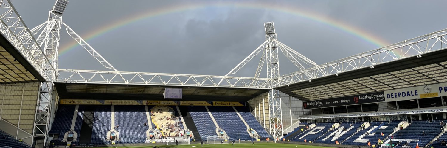 Julie Topping 💙 banner