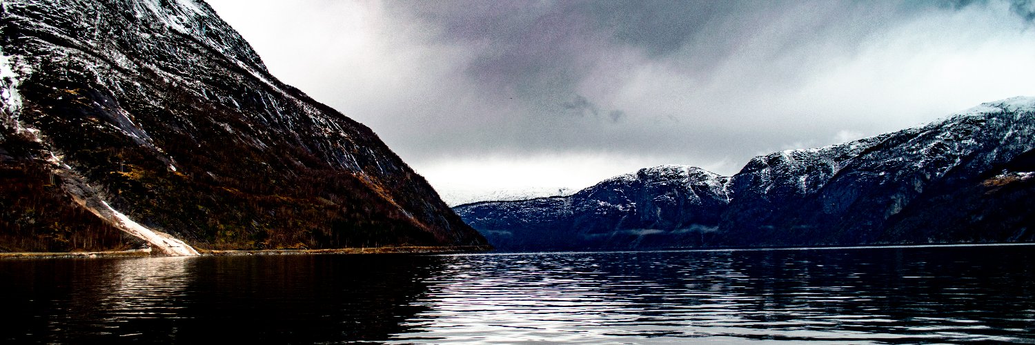 strathaar's profile banner image