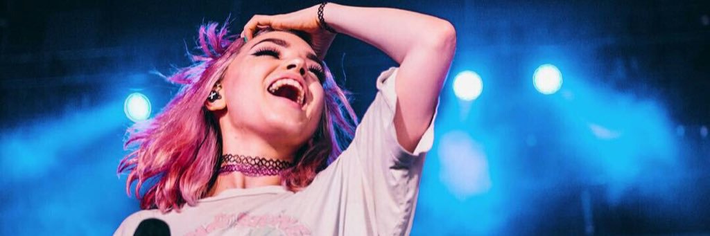RENASEYES's profile banner image