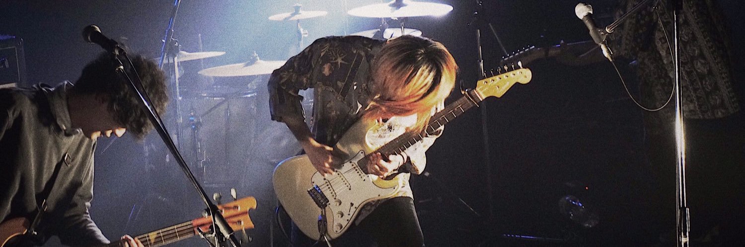 violindepop's profile banner image