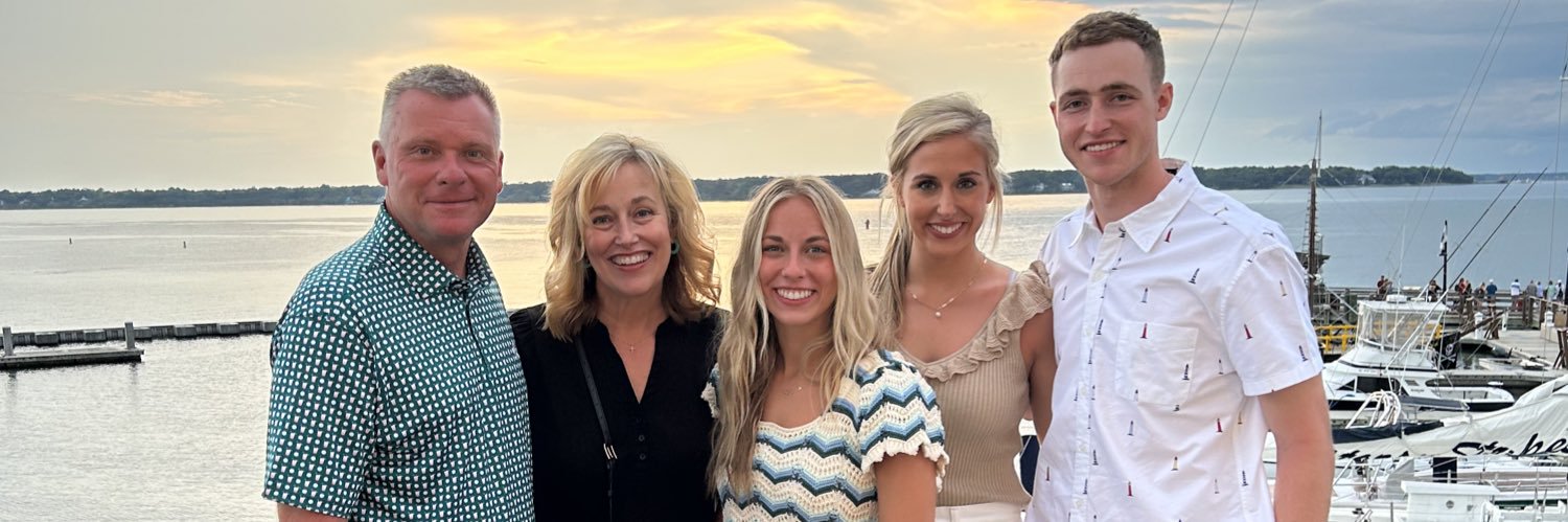 caylee_thill's profile banner image