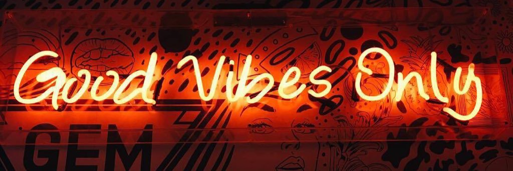 illyaslee's profile banner image
