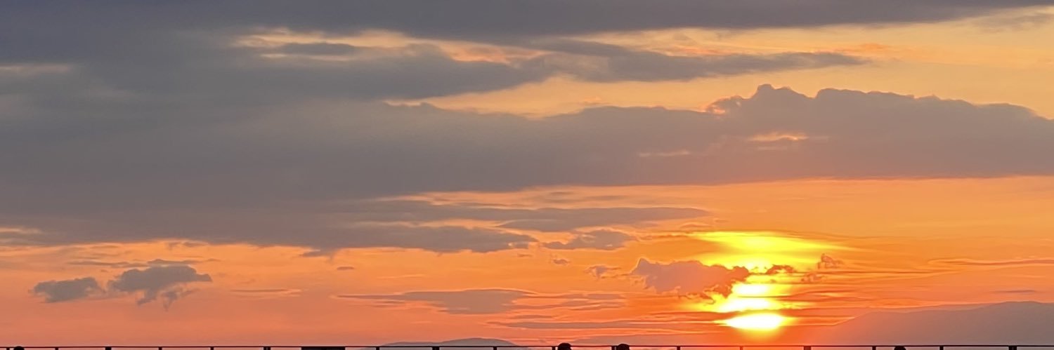 isekox's profile banner image