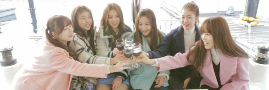 #2YearsWithGFRIEND banner