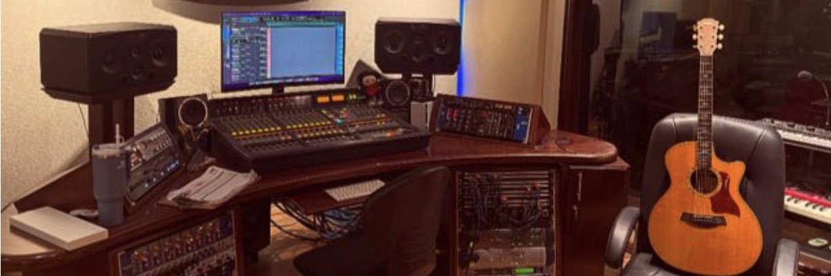 fhandalk's profile banner image