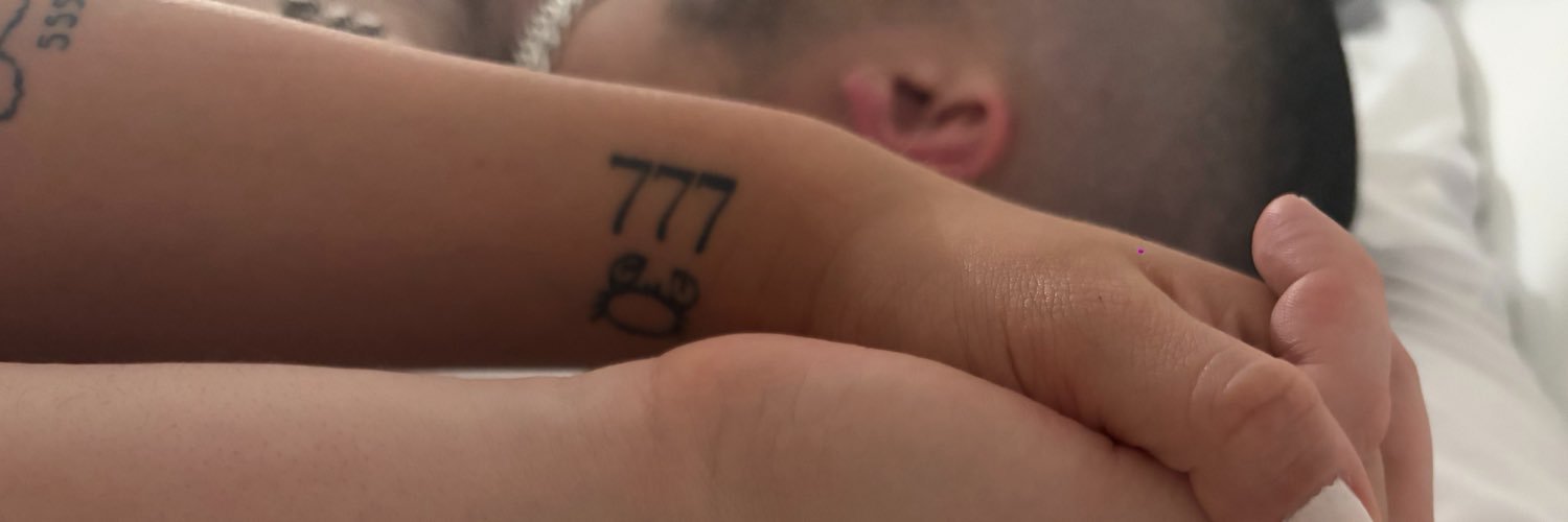 valeryhamilton_'s profile banner image