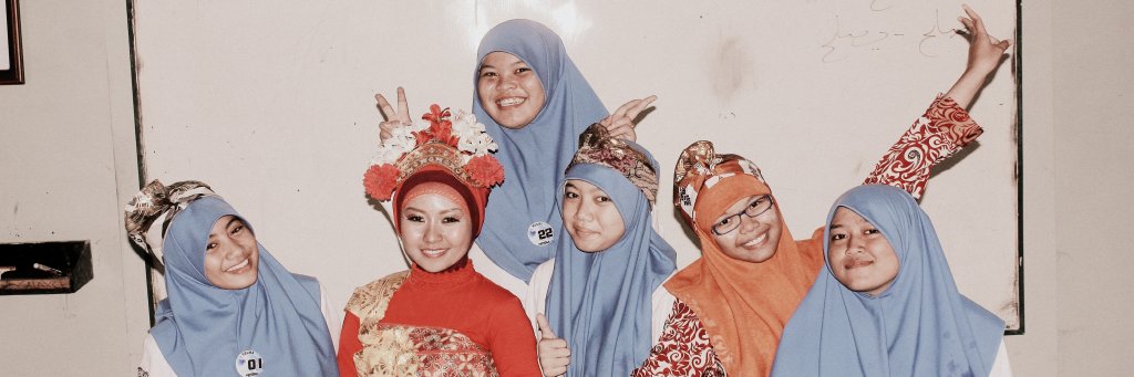 FaniaMay's profile banner image