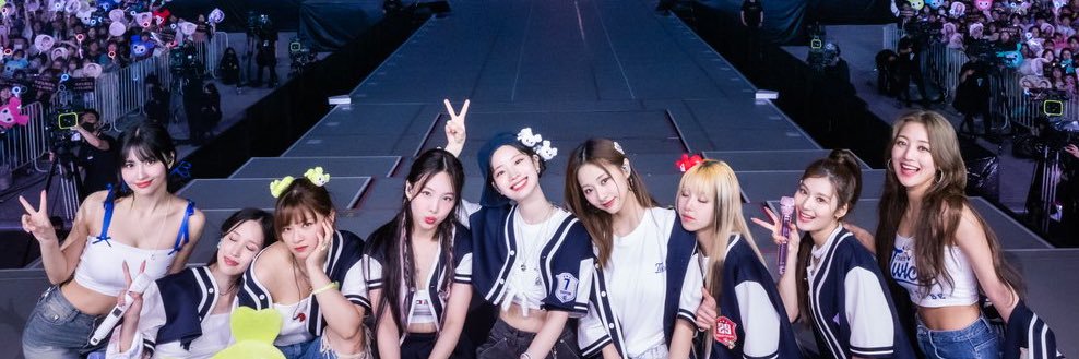 りいしゃろん🐧🐹🍑♡ banner