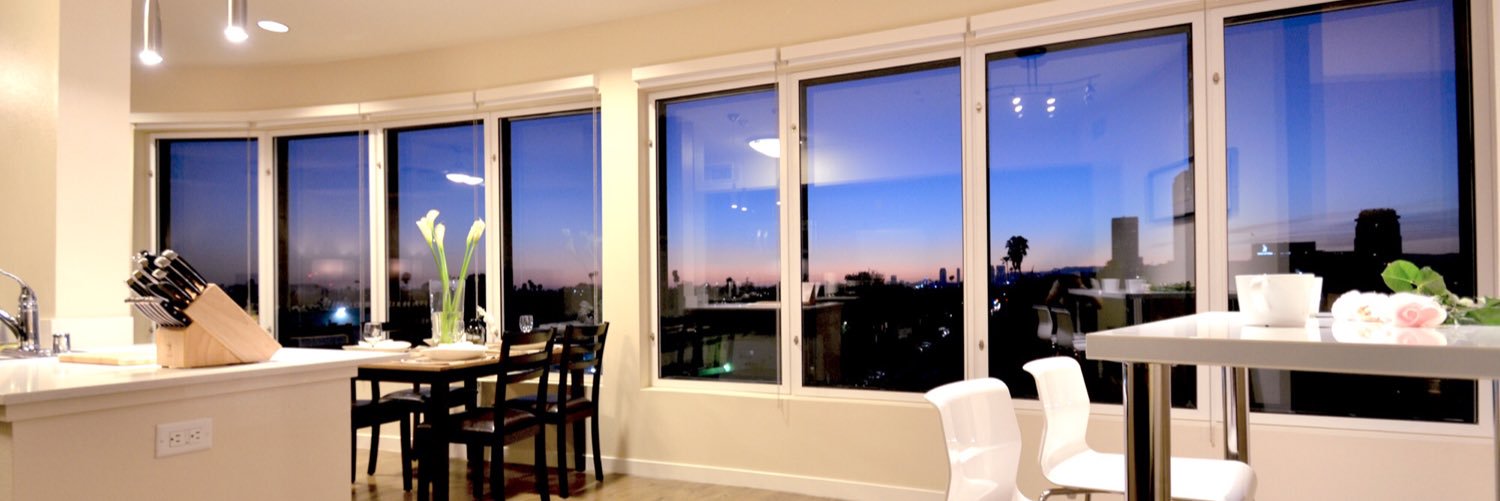 uniroomone's profile banner image