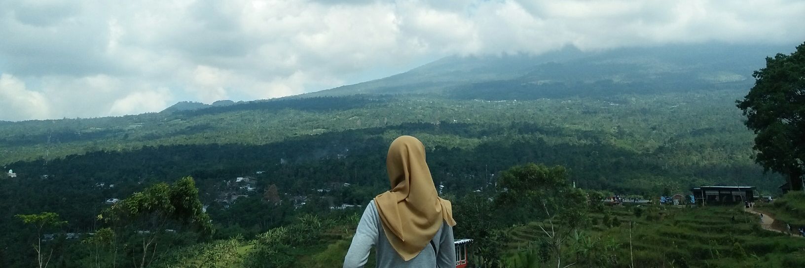 umulkhusna_'s profile banner image