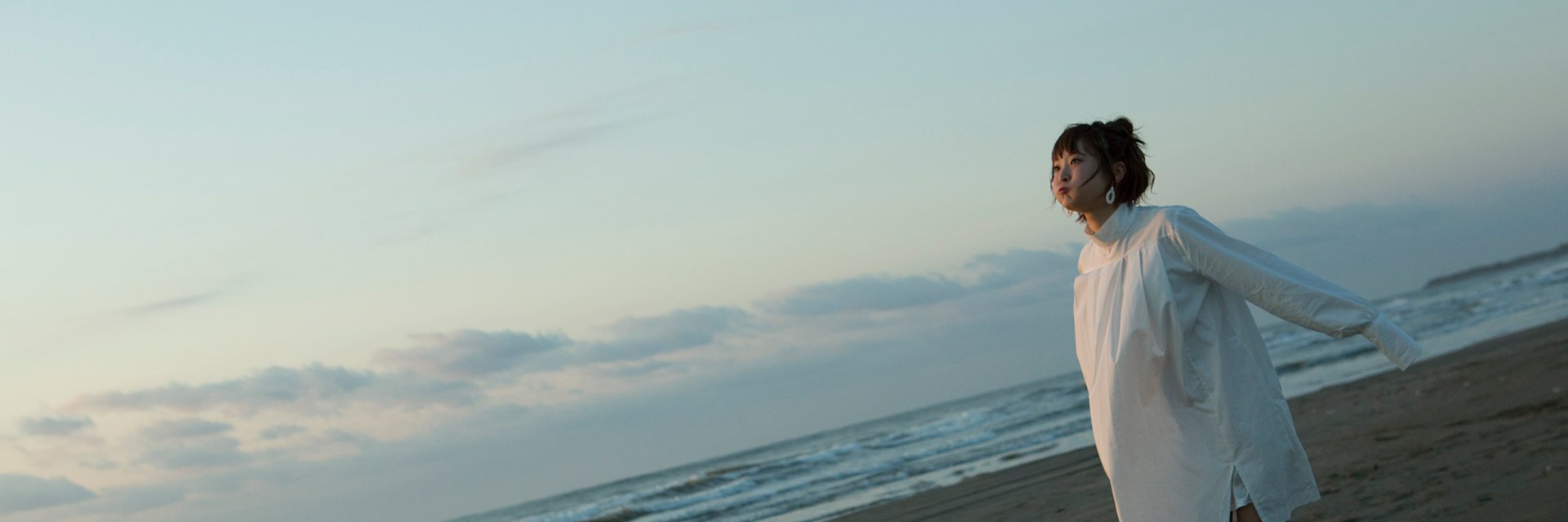 iologi's profile banner image