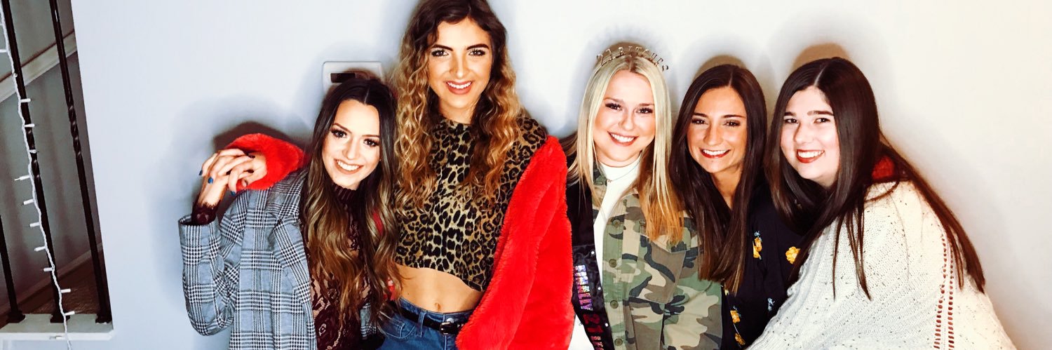 meredith_e's profile banner image