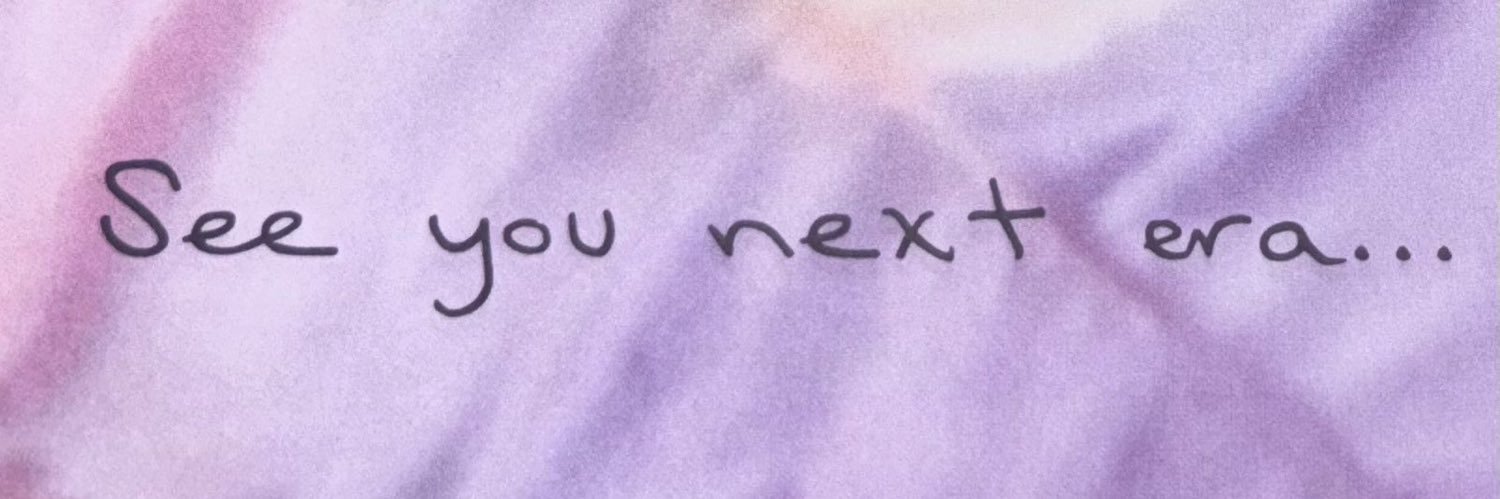 liz ★⋆｡꩜ banner