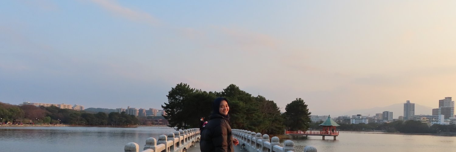fitriava's profile banner image