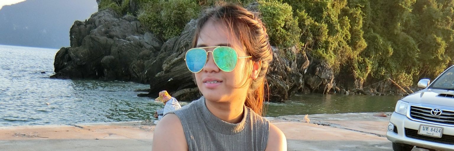 varapat72's profile banner image