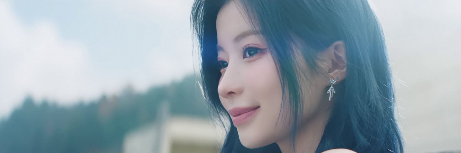 R_qly's profile banner image