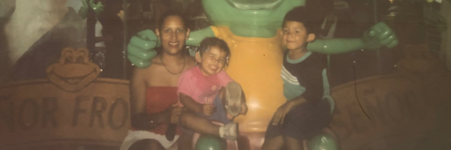 sof_davila's profile banner image