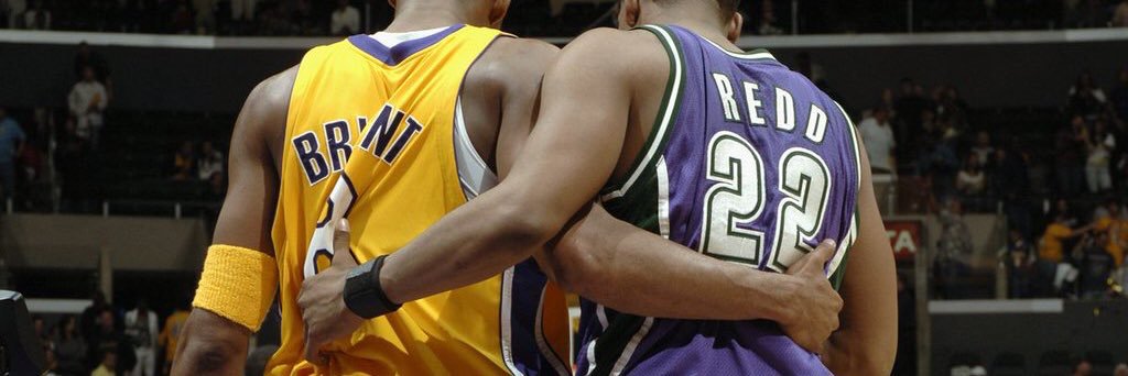 Dominic Davis banner