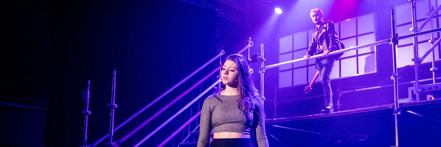 B Maio Mackay banner