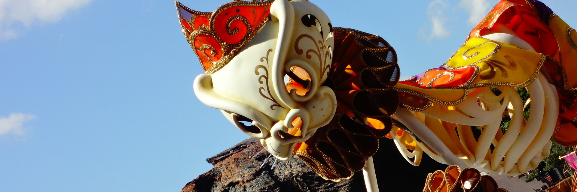 shoutatan's profile banner image