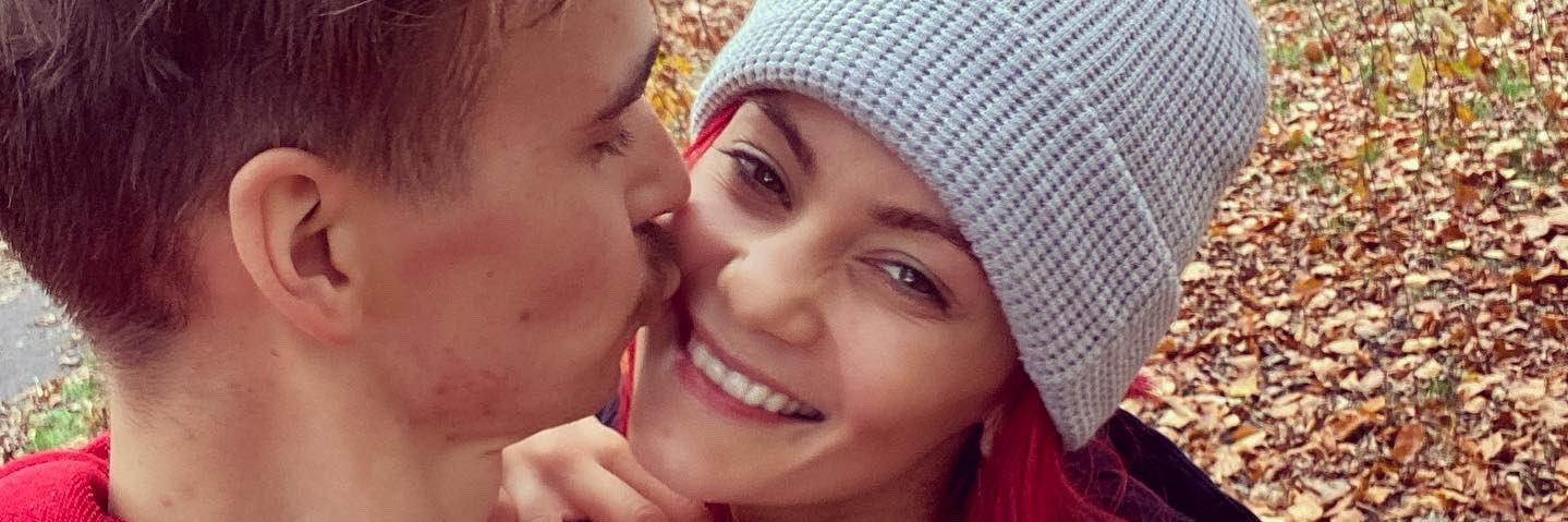 dianne buswell banner