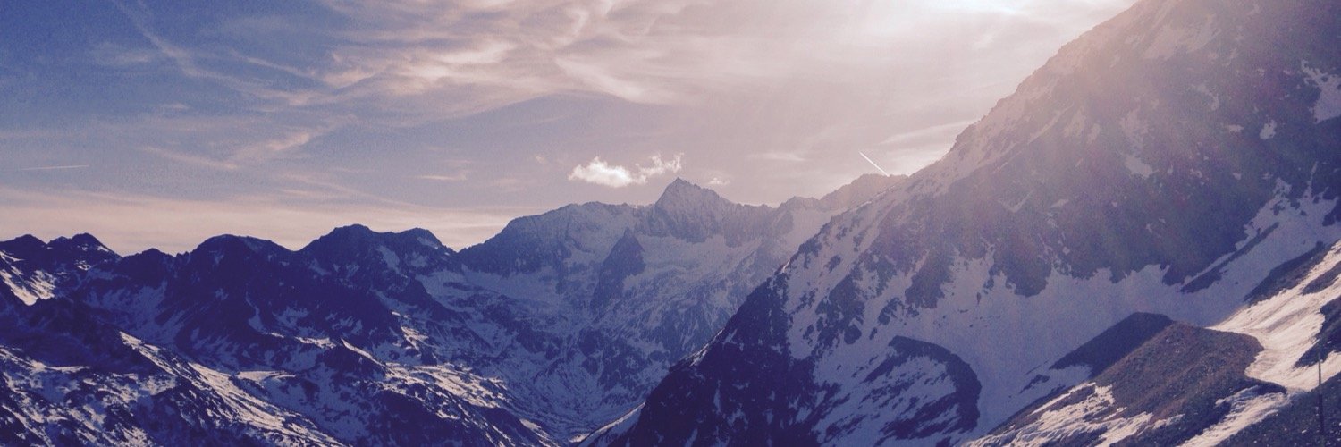 Klugsi's profile banner image