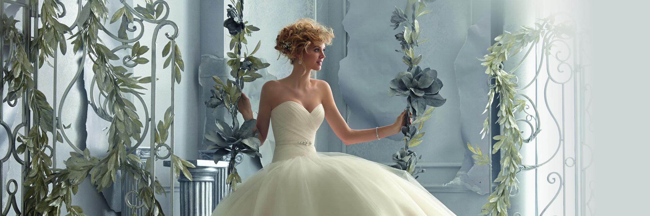 Naomi Hilton Bridal banner
