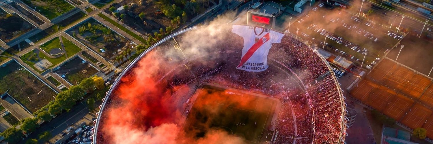 EmiAlanis's profile banner image
