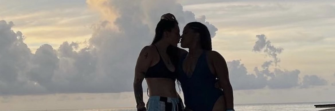 danaeeee2's profile banner image