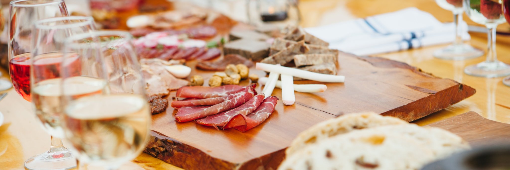 Le Caveau Restaurant banner