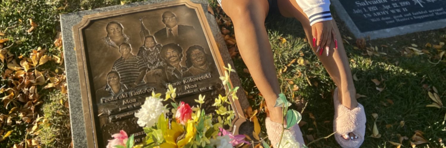 moagirl16's profile banner image