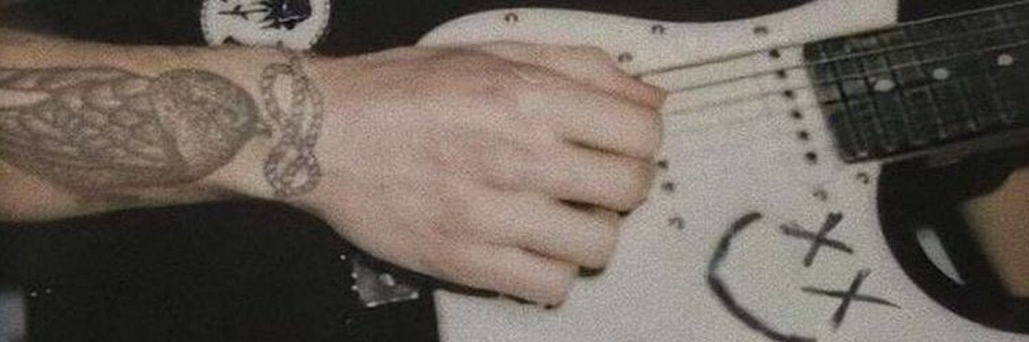candeeminutello's profile banner image
