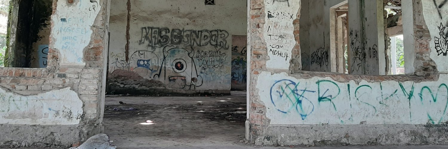 eksibxx's profile banner image