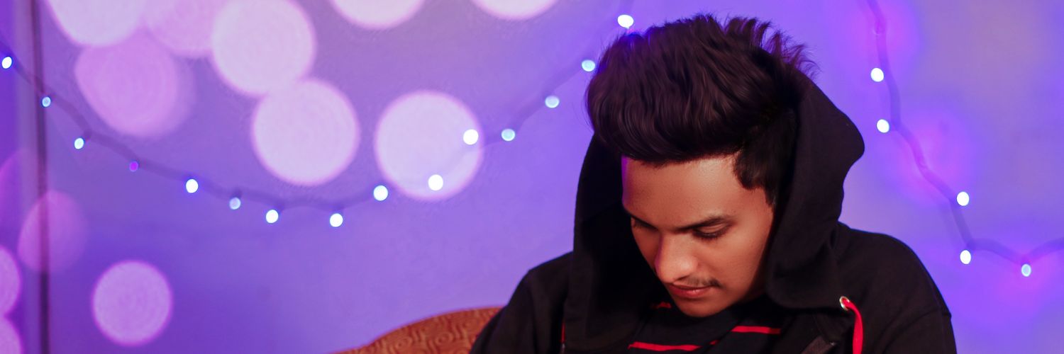 Shubhzende's profile banner image