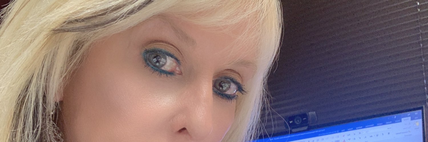 janenickles's profile banner image