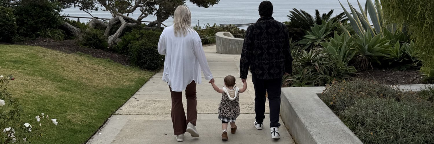 TheRocheFam's profile banner image