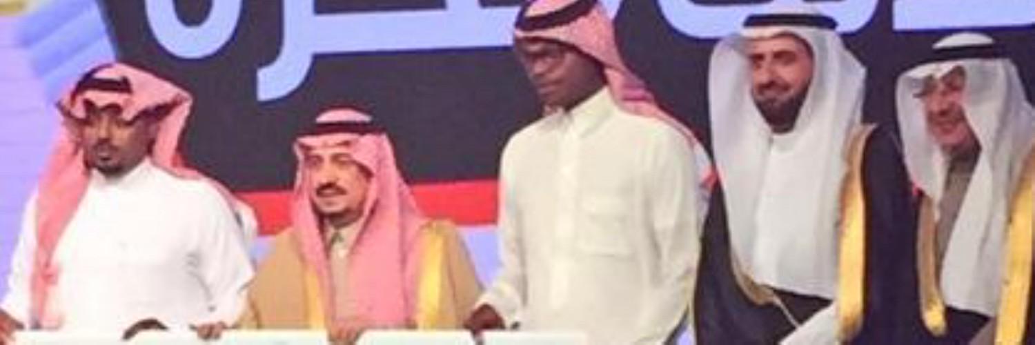 2_iz's profile banner image