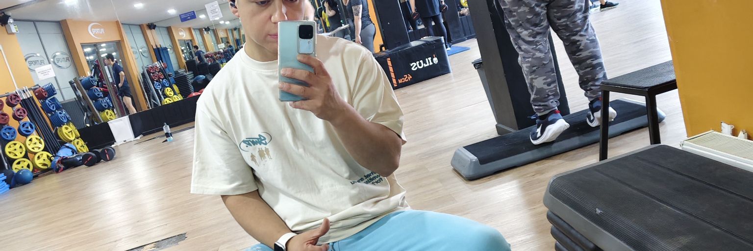 vipboy_'s profile banner image